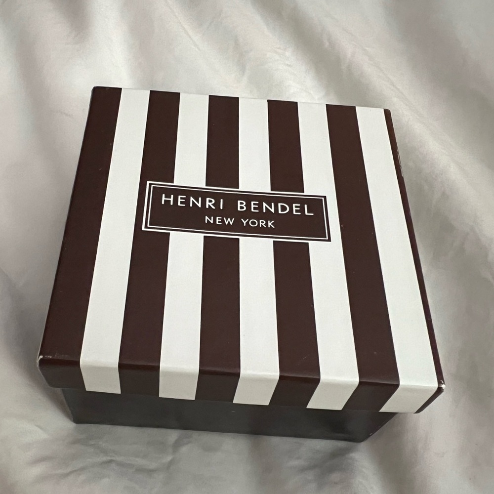Henri Bendel Medium Size Collectible Gift Box, 3.75x3.75x2